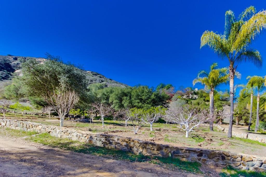 Отель Vineyard Hacienda Spring Valley  Экстерьер фото